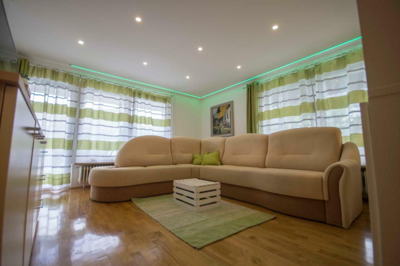 Apartma Mojca *
