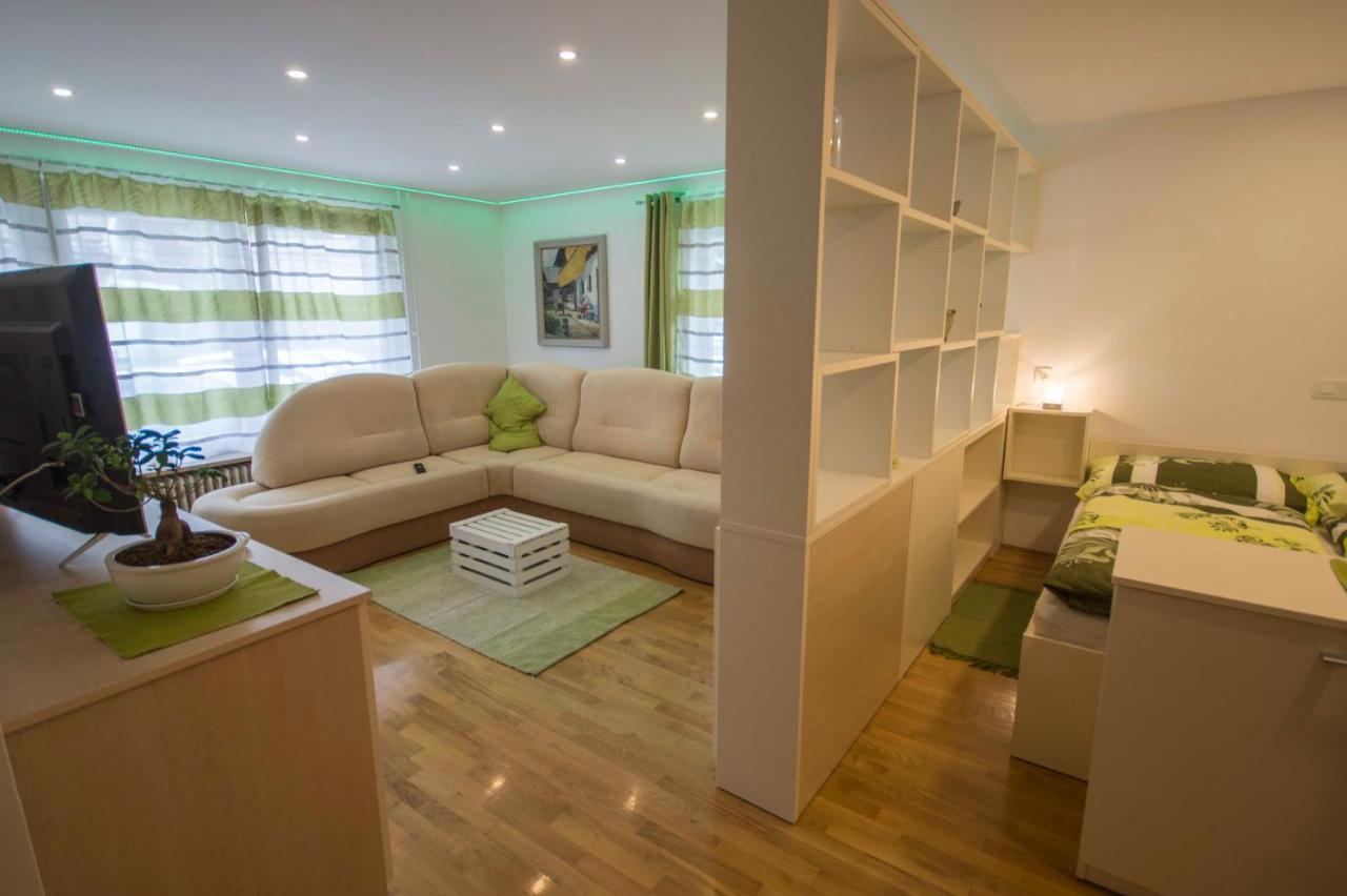 Apartma Mojca *